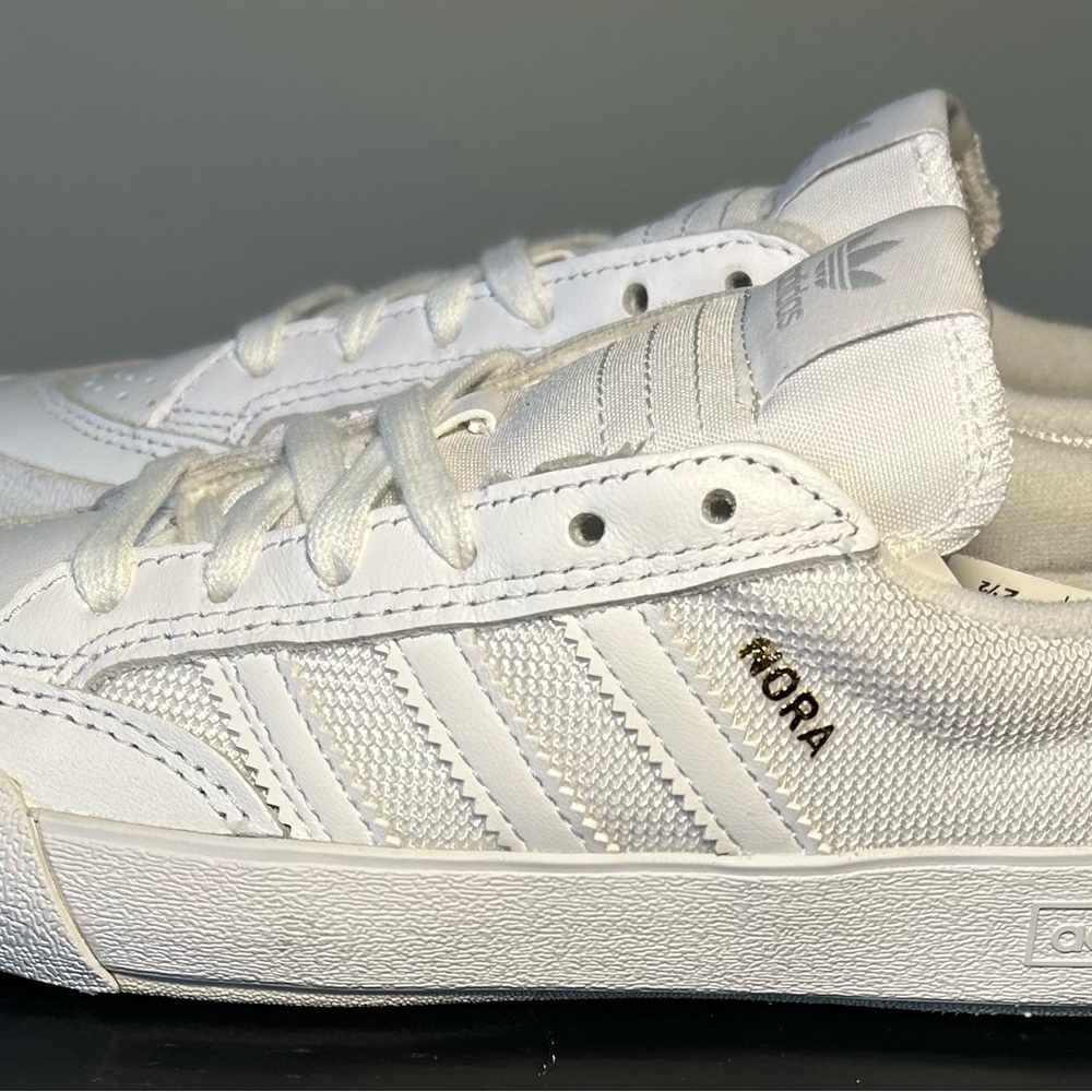 Adidas Nora "White/Metallic Gold" Men’s Size 4